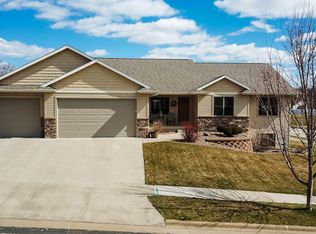500 Russell Dr W, Holmen, WI 54636