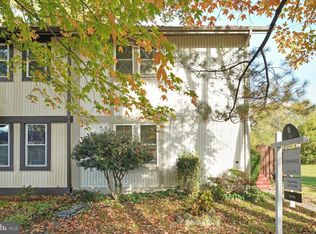 5555 Peppercorn Dr, Burke, VA 22015