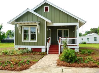 327 Victoria Pl, Thomasville, GA 31792