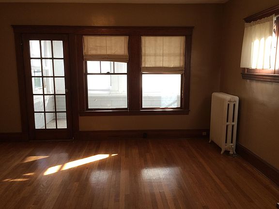 Living room with sunroom in the front