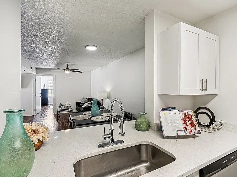 14-web-or-mls-SW 27th St-S1212-014