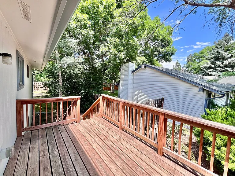 2493 Fleming Dr — Photo 15