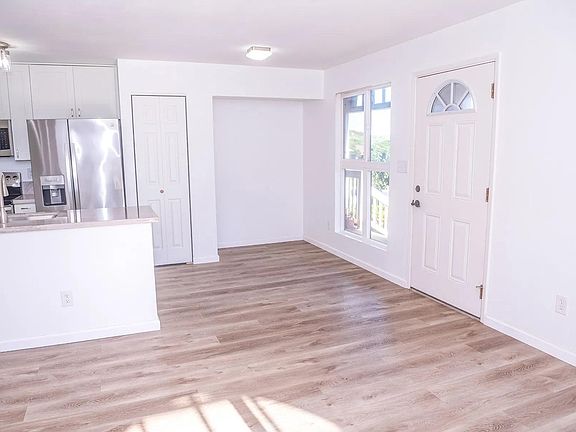2nd image of 80 Waiaka Ln