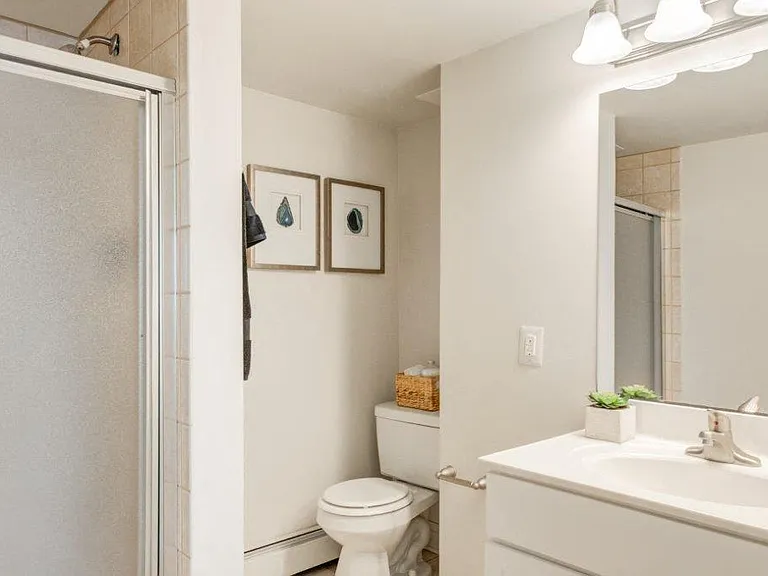 Stonegate at Devon Apartment Homes — Photo 10