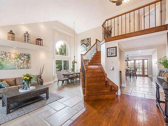 3rd image of 680 S Londerry Ln