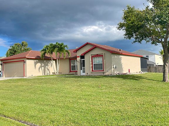 3rd image of 602 SE Streamlet Ave