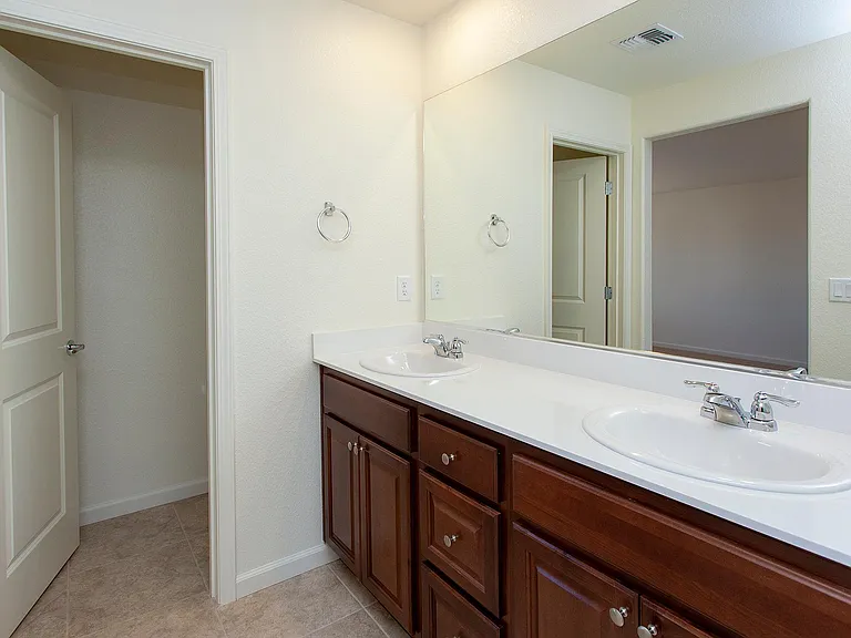 8904 Coyote Bluff Dr — Photo 33