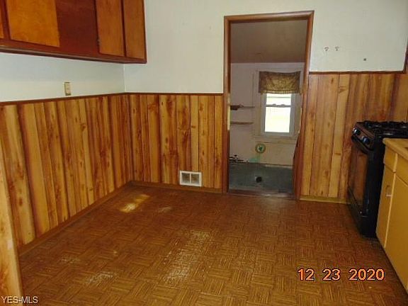 4th image of 1257 E 348th St