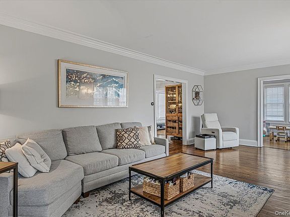 4th image of 46 Aldred Avenue