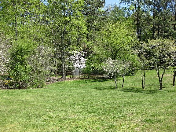 3rd image of Northmont Dr NE