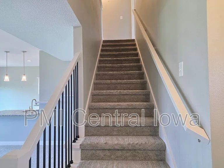 9643 Turnpoint Dr — Photo 15