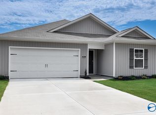 9953 Sequoyah Cove Dr, Owens Cross Roads, AL 35763