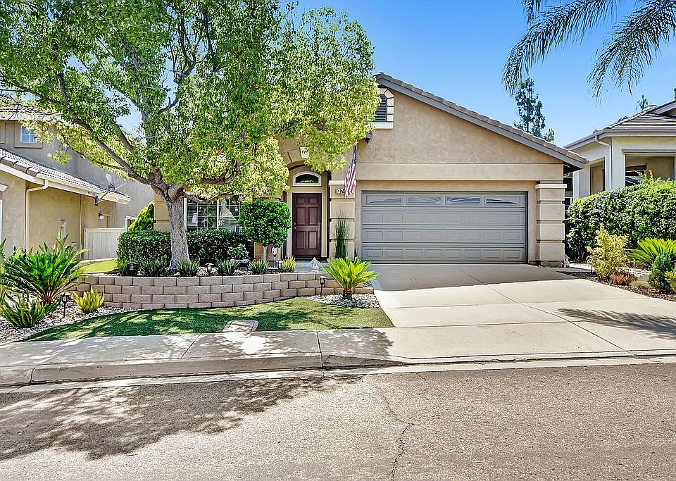 1st image of 13749 Esprit Ave
