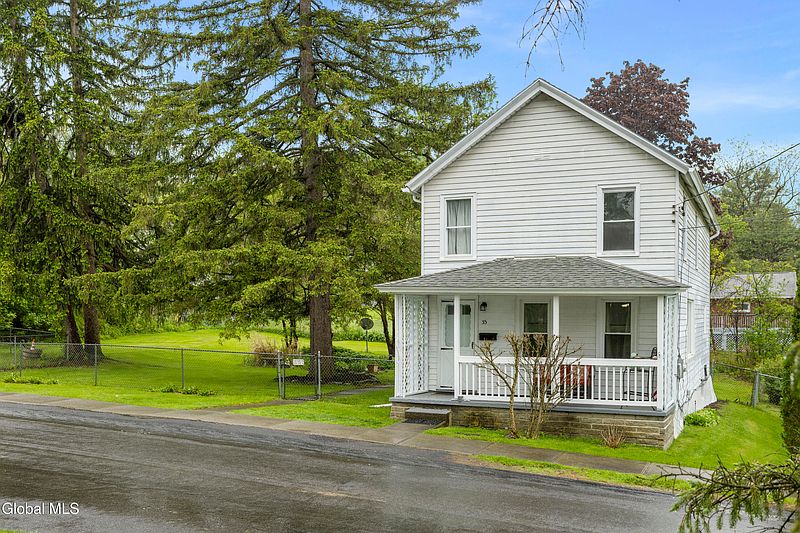 3rd image of 33 Harris Avenue