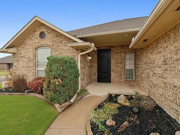 4th image of 2348 Chadwick Dr