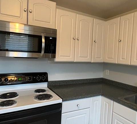 5th image of 3111 Ellenwood Dr