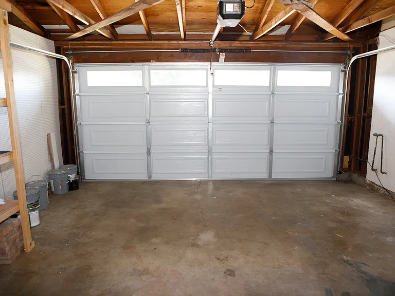 176 W Gainsborough Rd — Photo 56