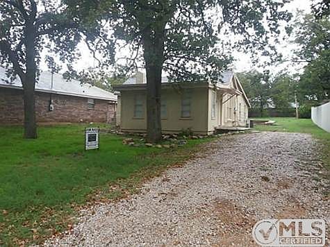2nd image of 3320 Delaware Trl