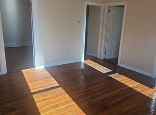35 Nye St #1, New Bedford, MA 02746