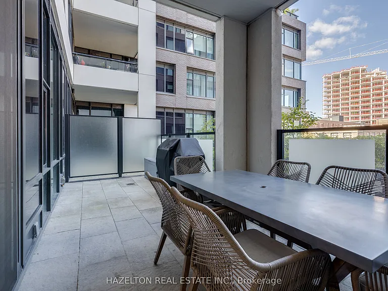 455 Wellington St W #301 — Photo 28