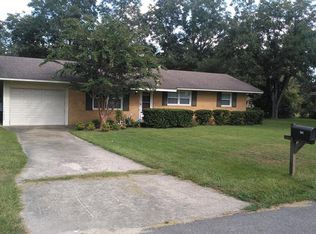 141 Terry Ave, Fitzgerald, GA 31750