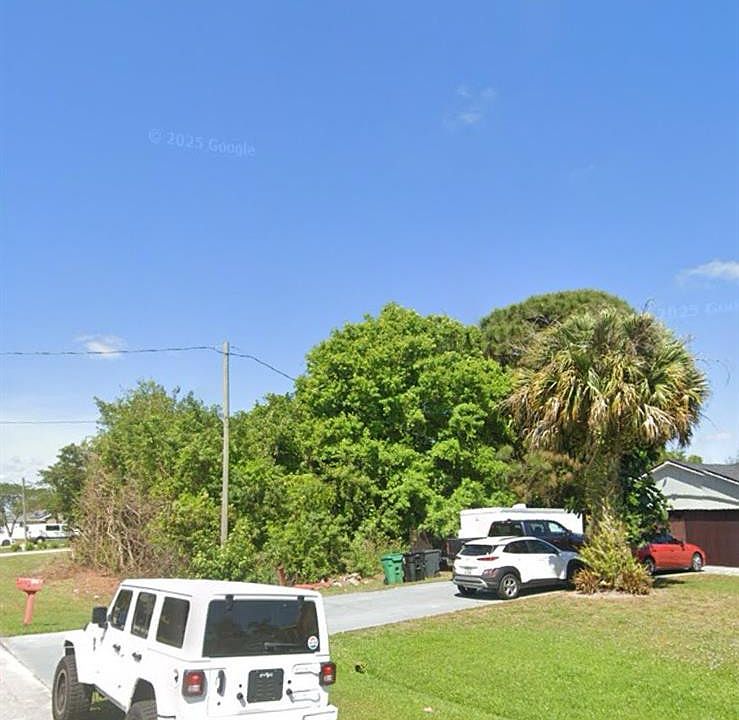 2nd image of 380 SW Kestor Drive