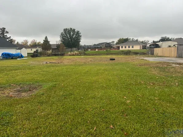 10402 E Park Ave, Houma, LA 70363