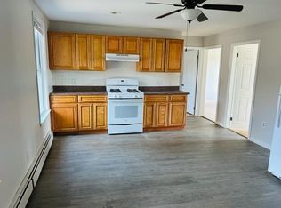 230 1st Ave APT 1L, Woonsocket, RI 02895