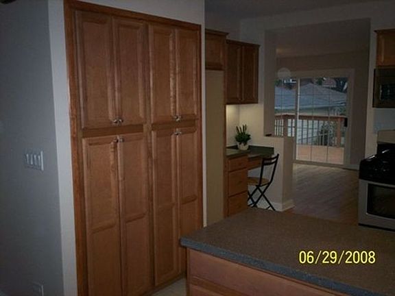 4th image of 745 Hull Ave