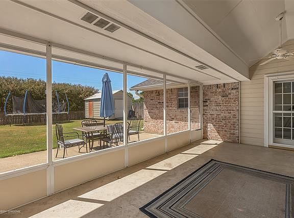 4th image of 2203 Washburn Way