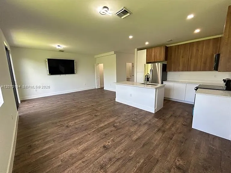 854 SW 1st St #Townhouse 854 — Photo 11