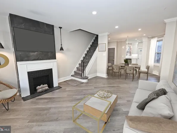 5836 Pemberton St, Philadelphia, PA 19143