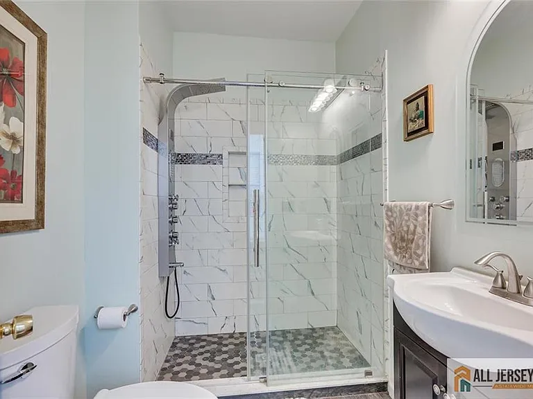 7 Stanford Dr — Photo 21