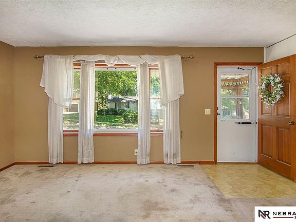 5th image of 9465 Bedford Ave