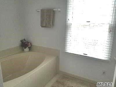 5th image of 33 Colby Dr