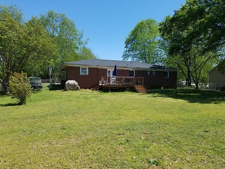4045 Brookfield Dr — Photo 2