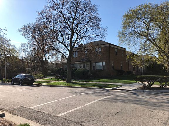 3rd image of 3555 W Glenlake Ave