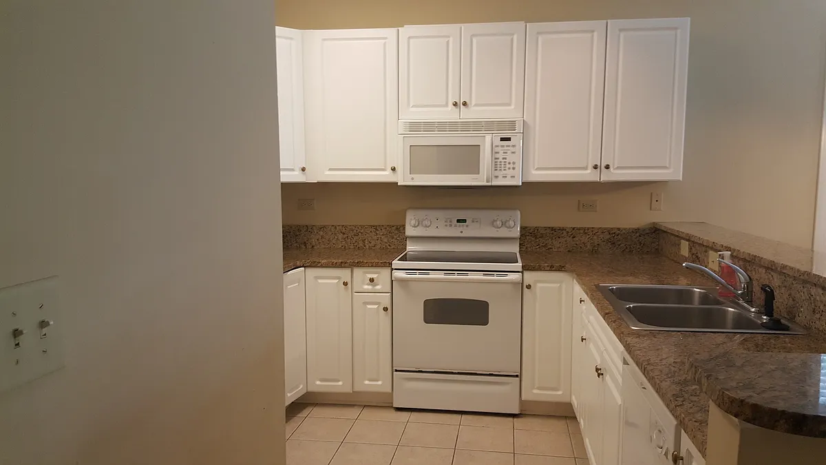 Building Photo - 108 Cypress Point Ct #201