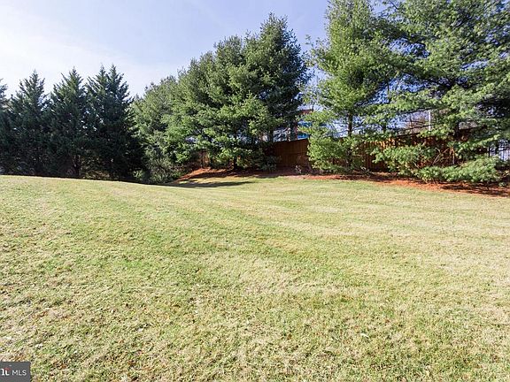 3rd image of 1779 Clovermeadow Dr