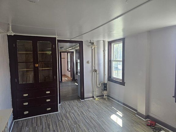 3rd image of 153 Main Street