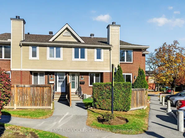 1780 Marsala Cres #100, Ottawa, ON K4A 2G3