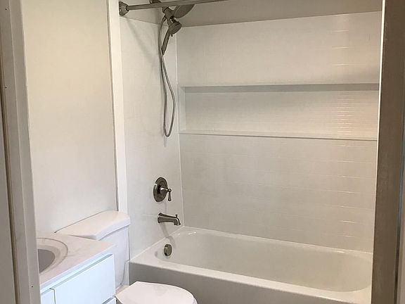 5th image of 254 Forest St #A