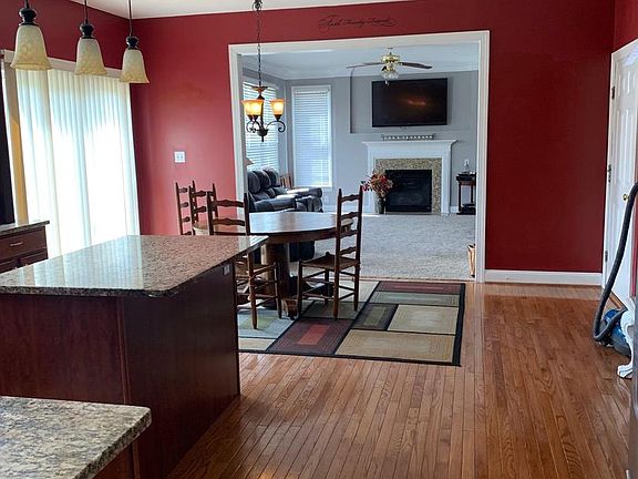 5th image of 11403 Fox Chase Ct