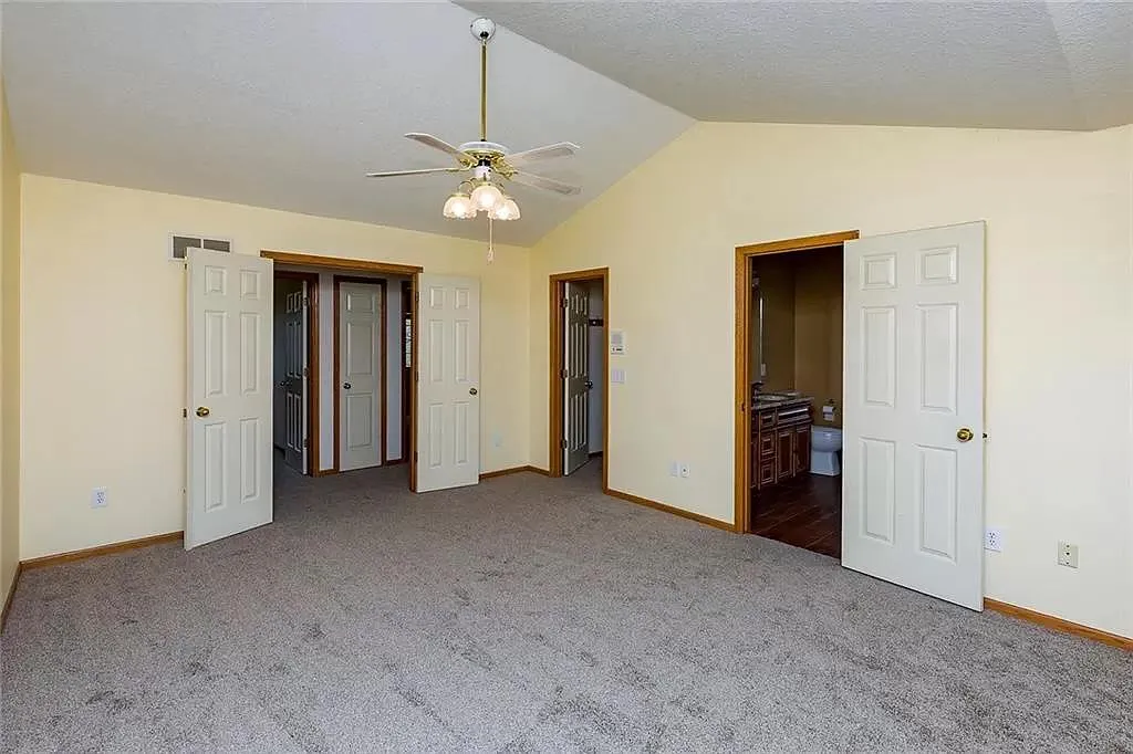 9115 Alpine Dr — Photo 4