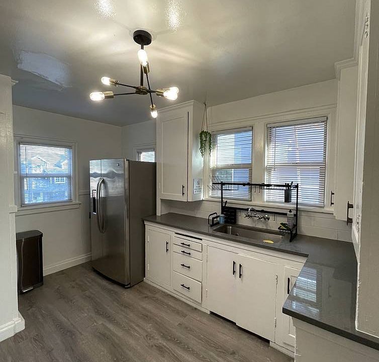 1st image of 5008 7th Ave NE