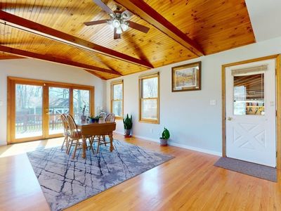 42 Shady Lane, Colchester, VT, 05446