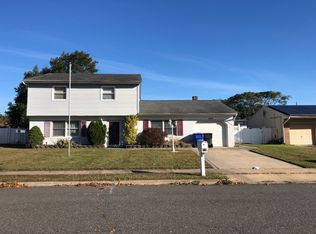 599 Senaroth Ct, Toms River, NJ 08753