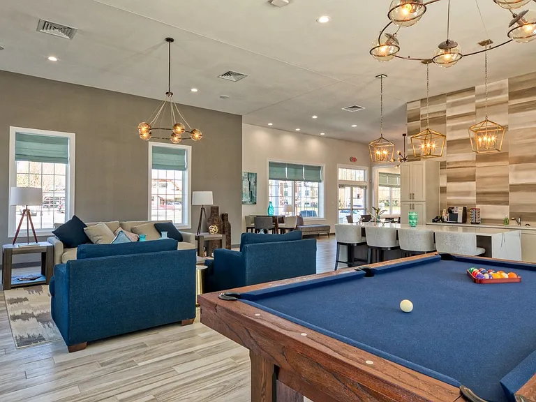 Colony Point Apartments — Photo 12