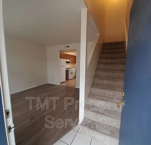 172 W Price St #2 — Photo 3