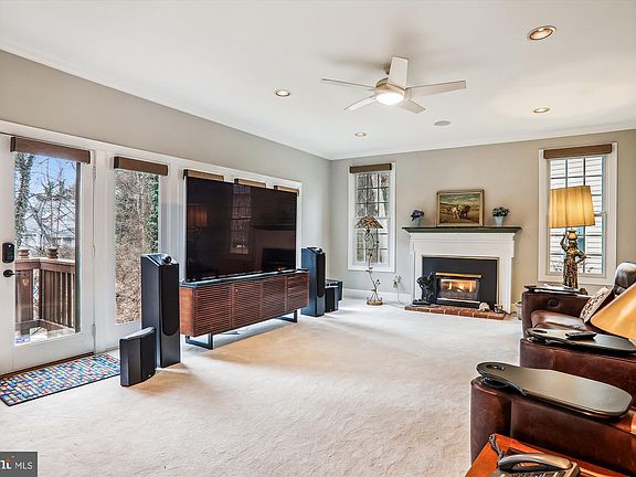 5th image of 10207 Oakton Station Ct